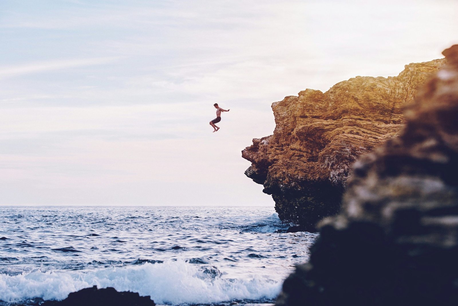 Should You Leave Big Law to Go Solo? Reading the Signs Before You Jump